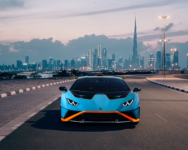 Expert-guide-for-lamborghini-rental-in-dubai-V043